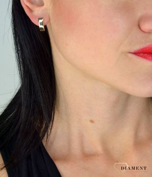 Kolczyki złote gładkie na angielskie zapięcie KL 5196A . Eleganckie, złote kolczyki grawerowane wykonane z próby złota 333 ✓ Piękne Kolczyki dla Kobiet✓ Prawdziwe Złoto✓ Zapraszamy (4).JPG